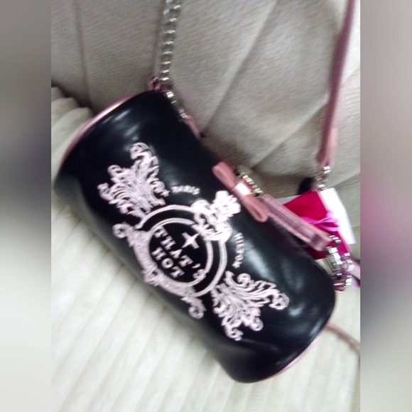 Paris Hilton Black Tube Purse - Picture 1 of 7
